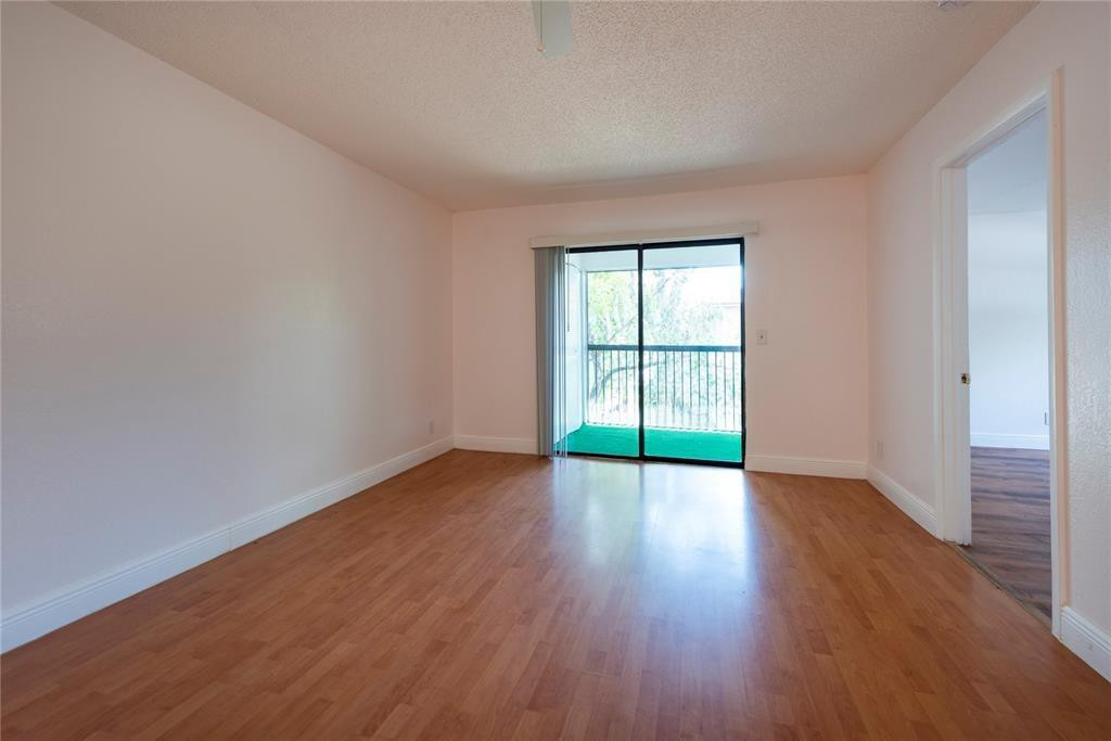 10571 Royal Palm Boulevard 10571