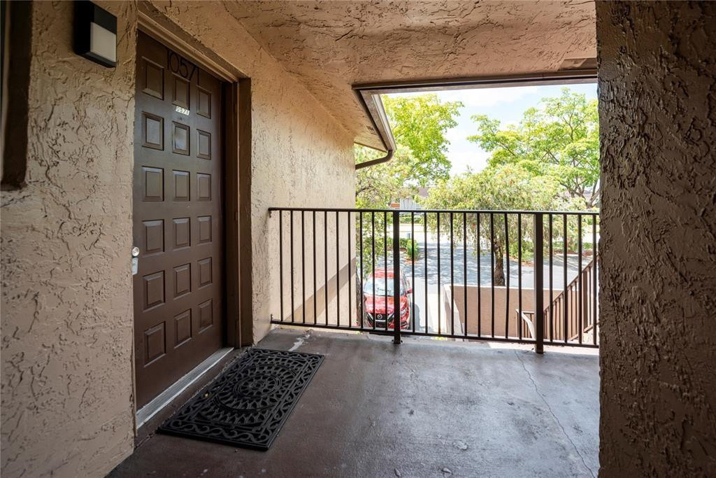 10571 Royal Palm Boulevard 10571