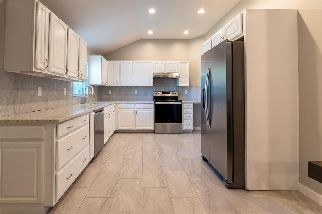 3109 SE Amherst Street