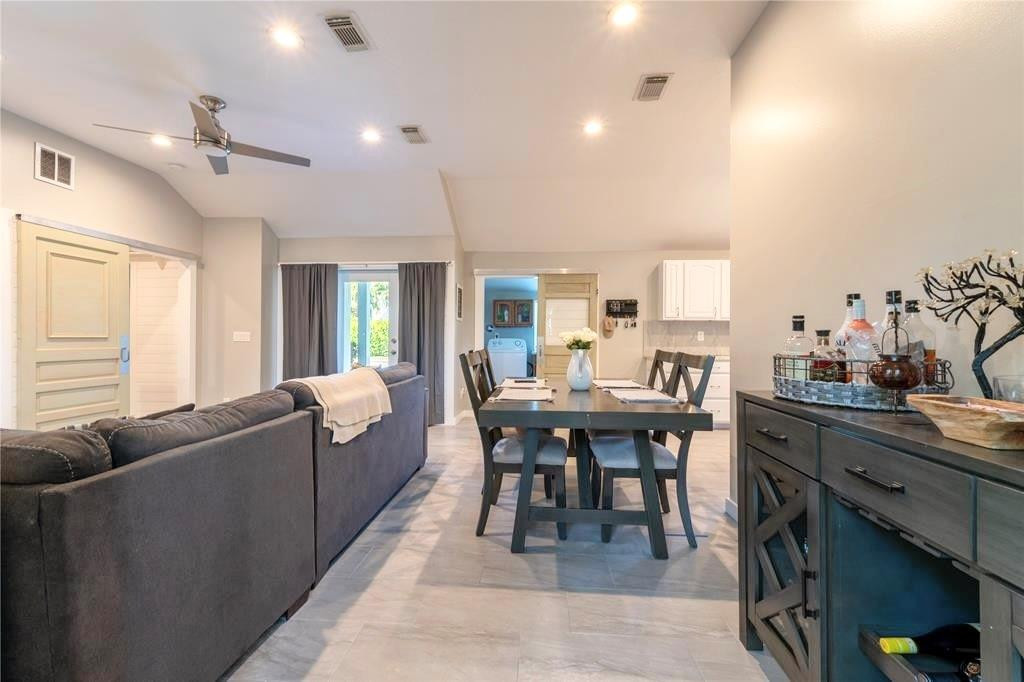 3109 SE Amherst Street