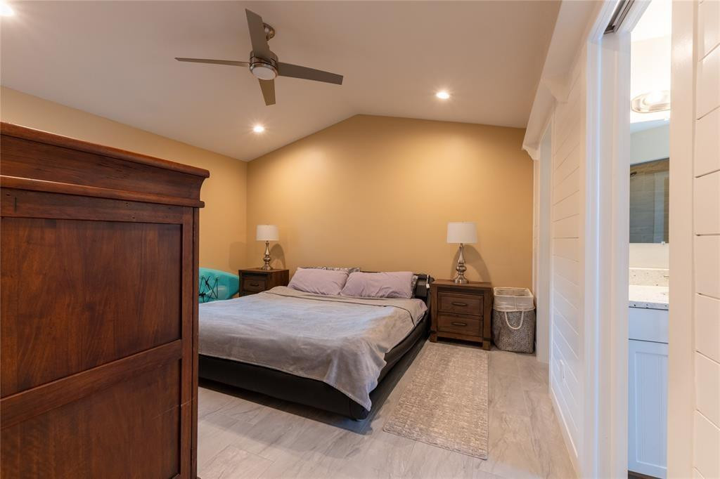 3109 SE Amherst Street