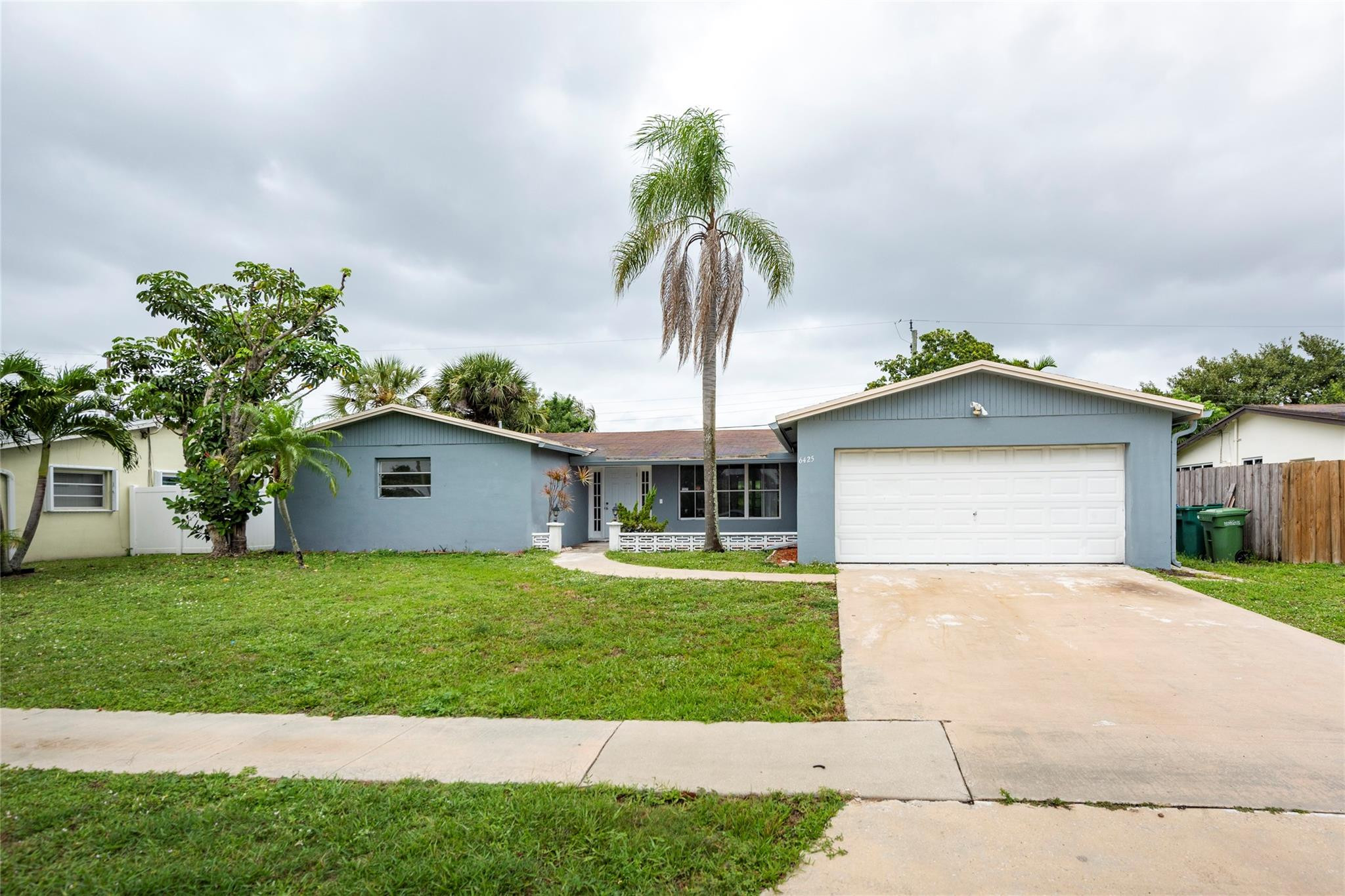 6425 Royal Palm Blvd