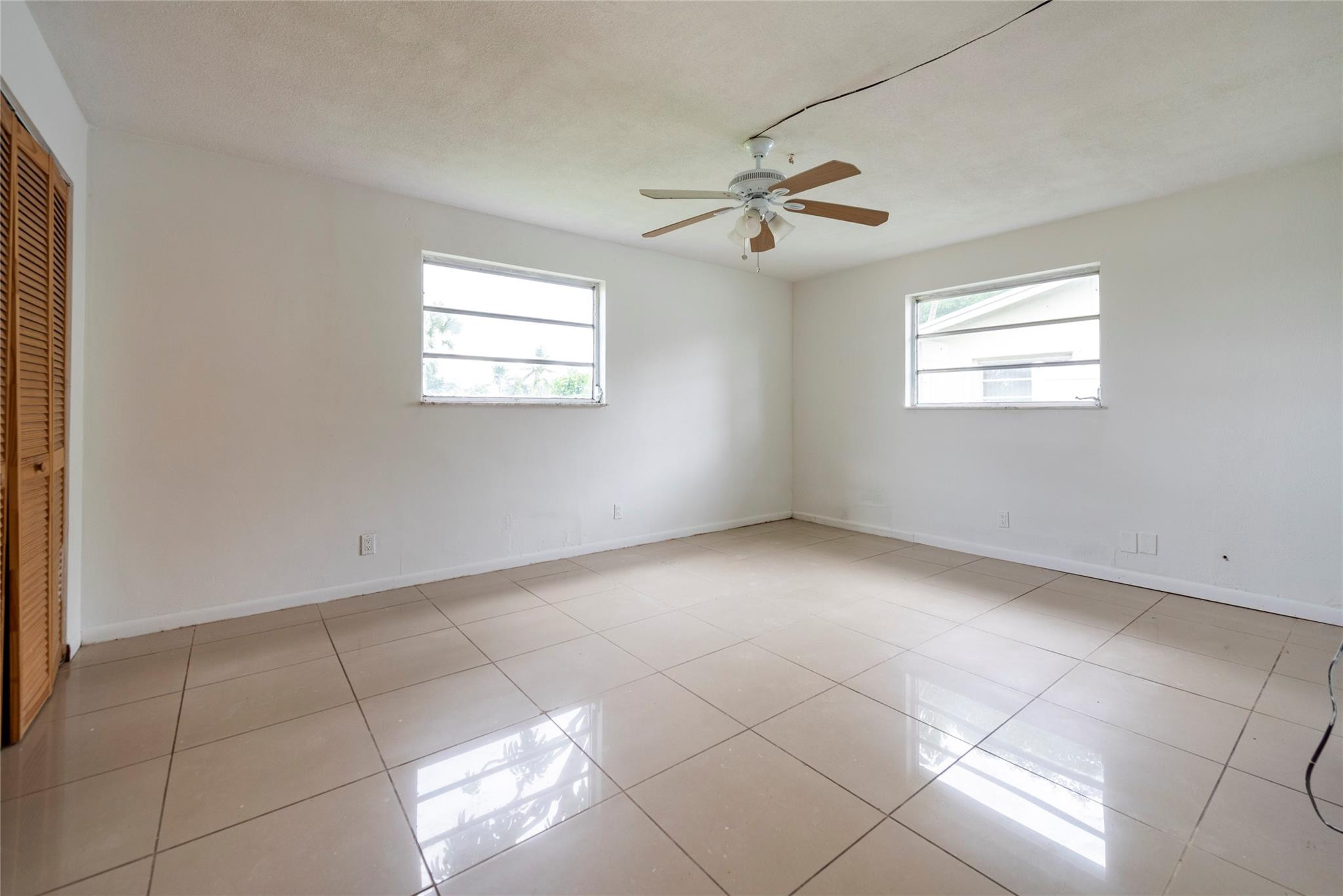 6425 Royal Palm Blvd