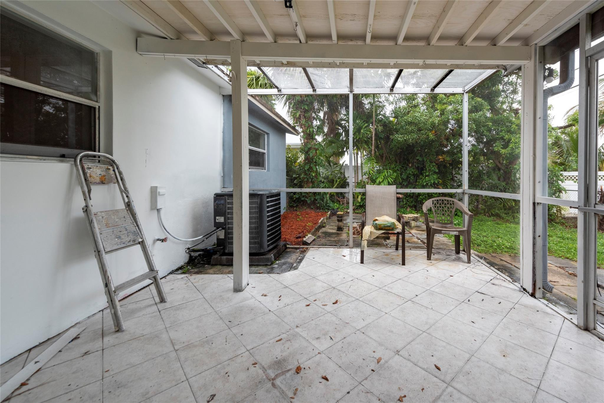 6425 Royal Palm Blvd