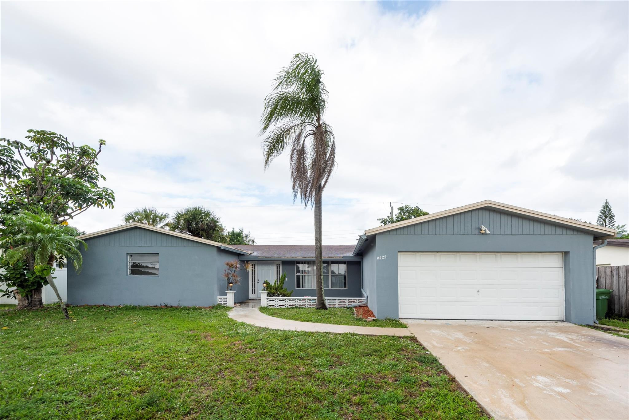 6425 Royal Palm Blvd