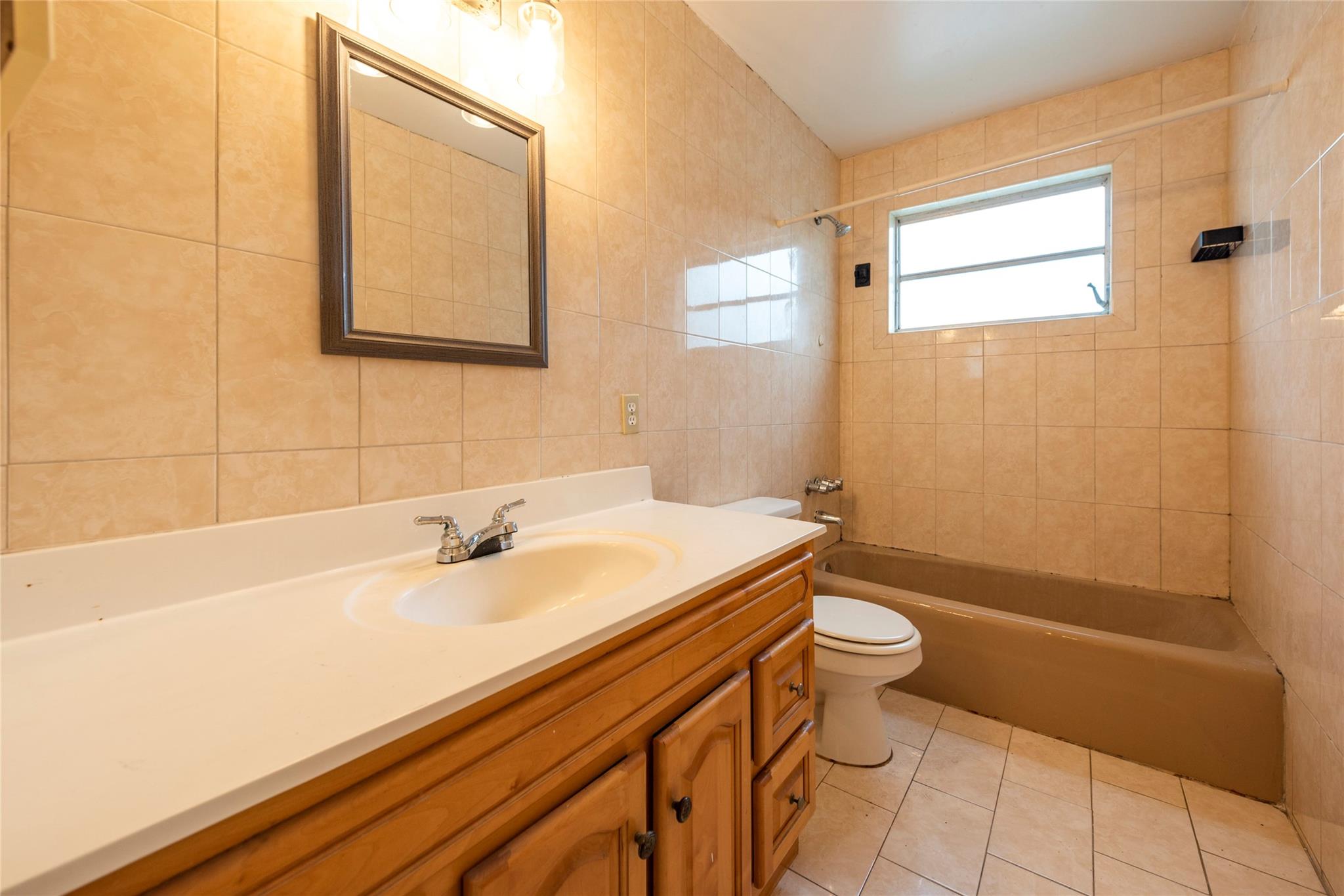 6425 Royal Palm Blvd