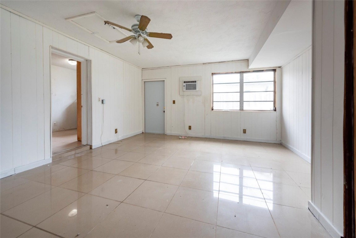 6425 Royal Palm Blvd