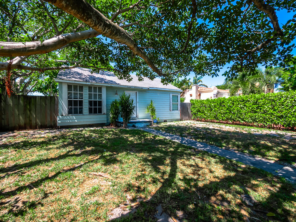 335 Greymon Drive