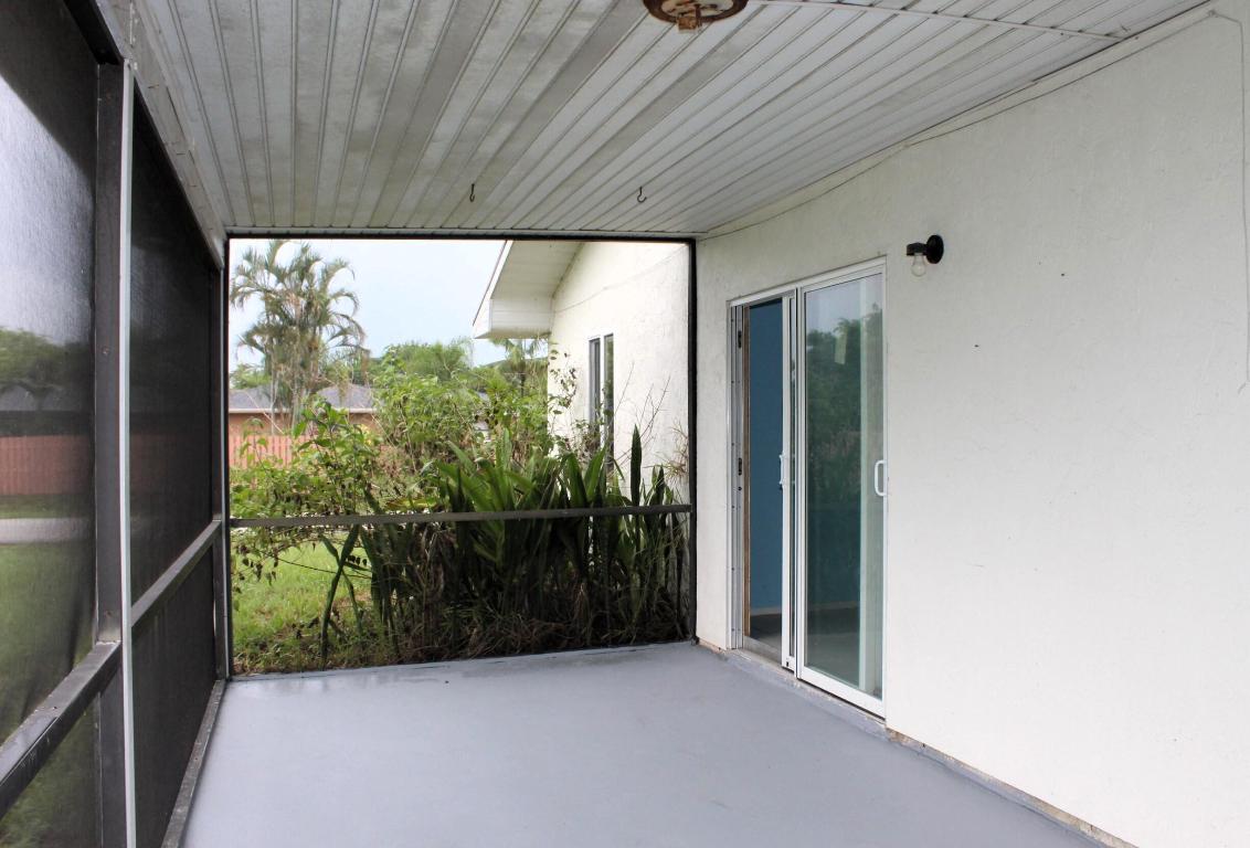 602 SE Prineville Street