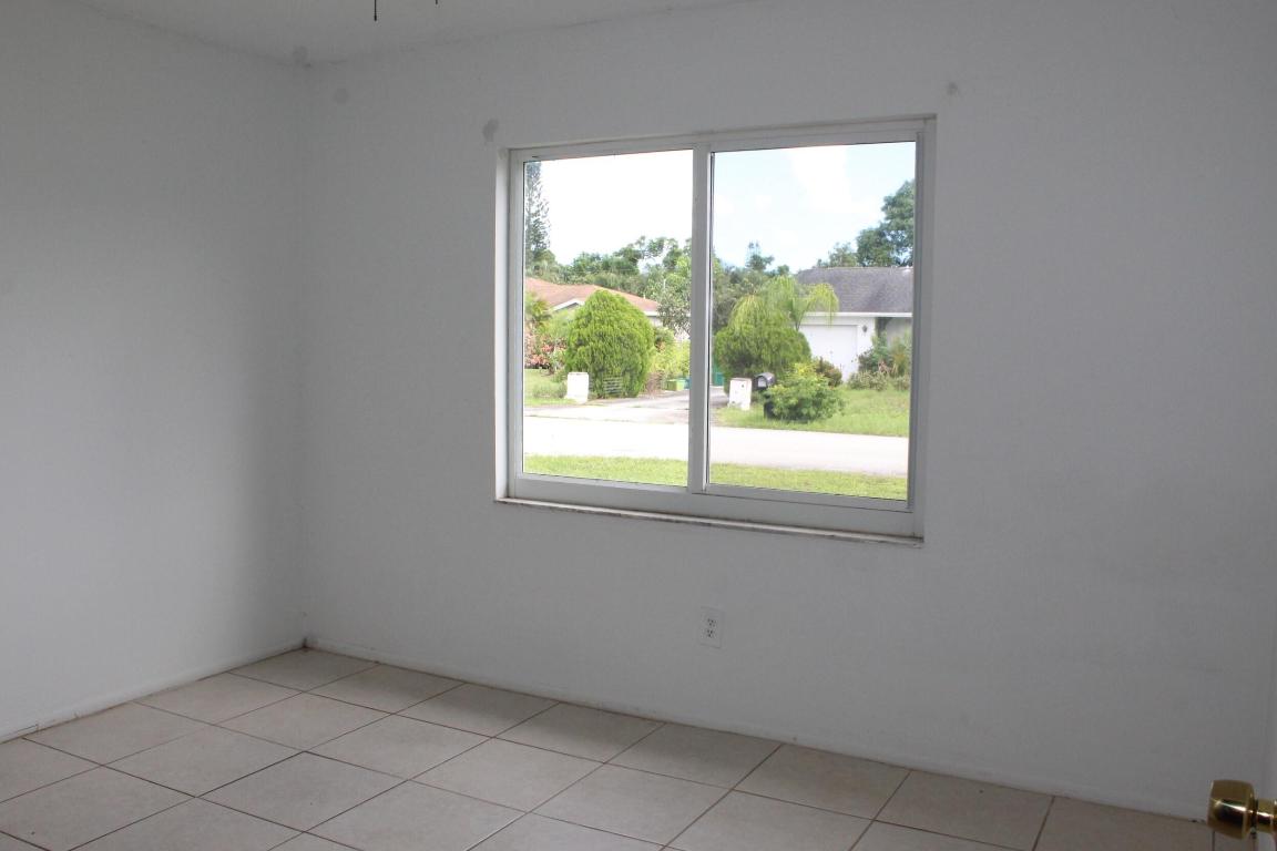 602 SE Prineville Street