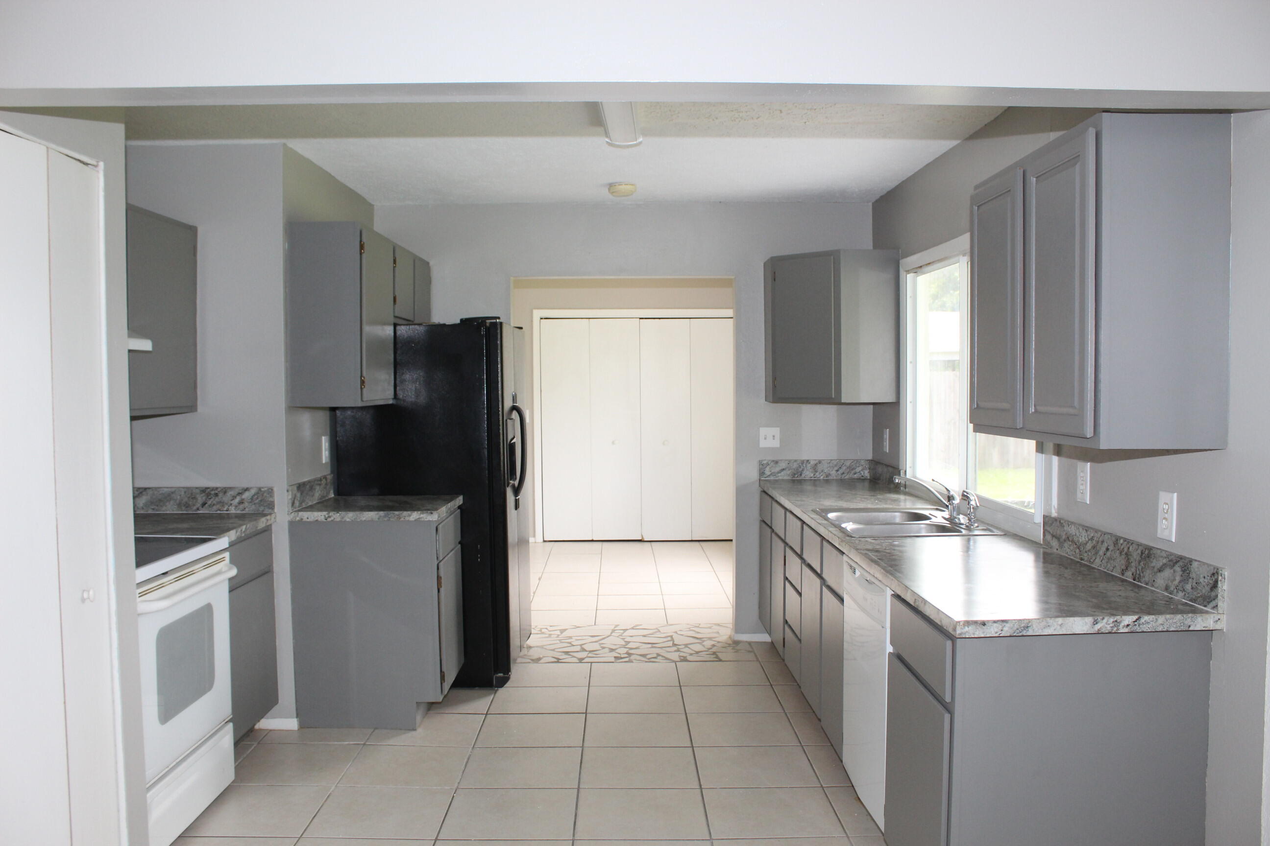 602 SE Prineville Street