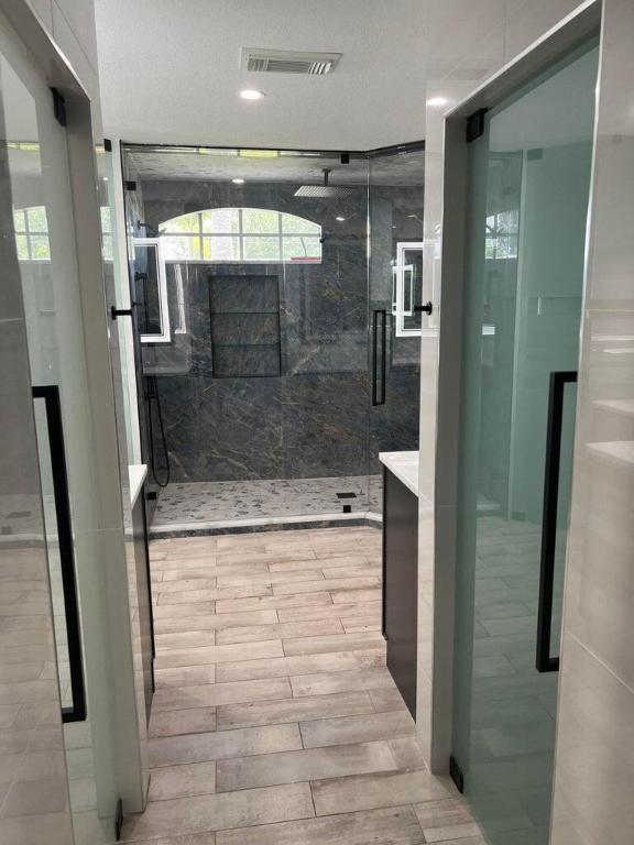 886 SW Curtis Street