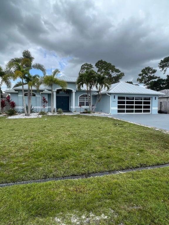 886 SW Curtis Street