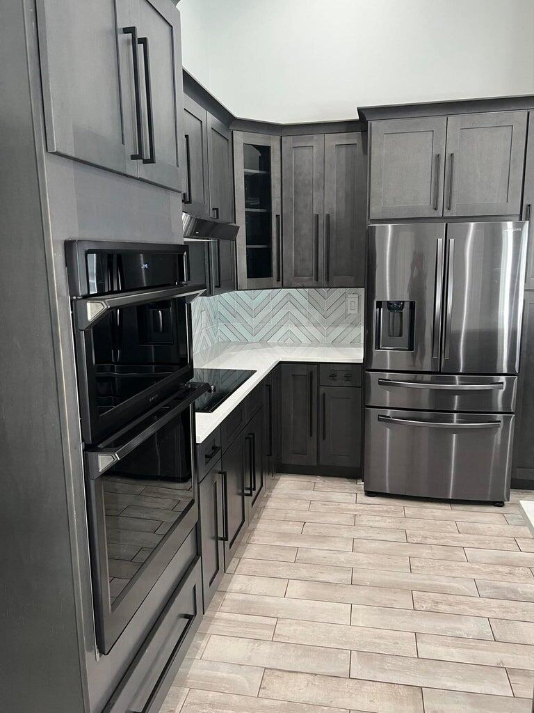 886 SW Curtis Street