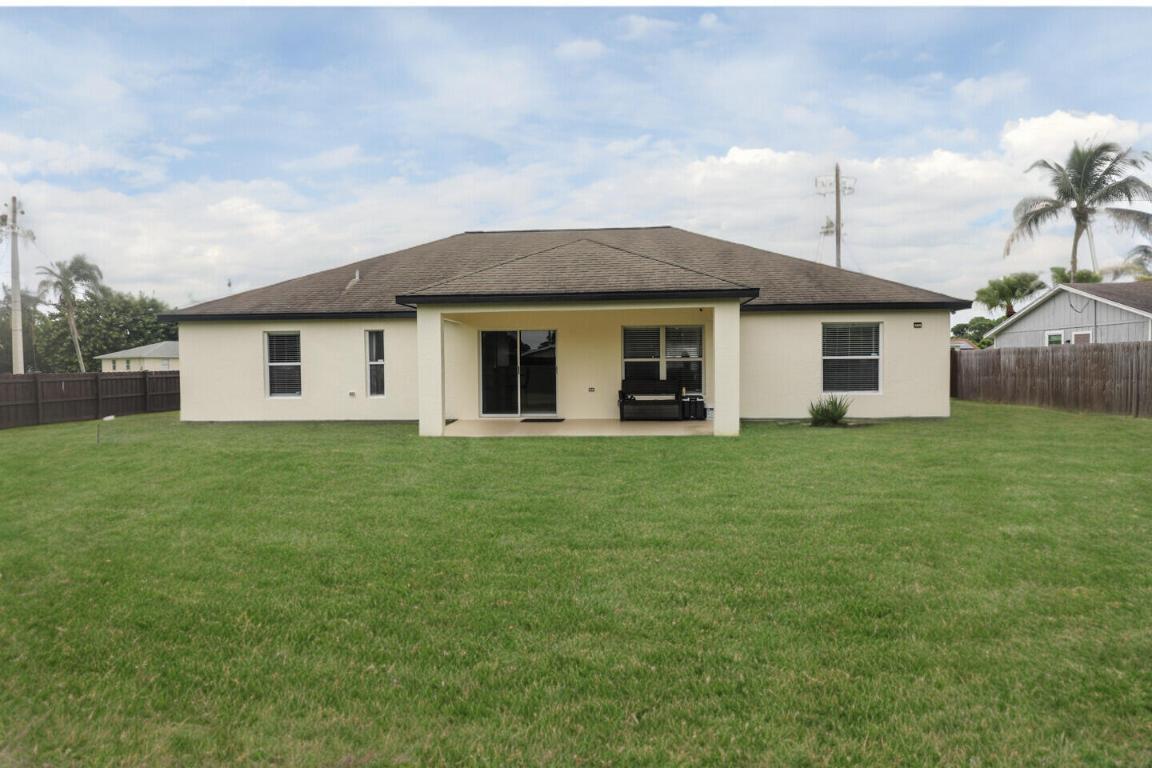 270 SW Voltair Terrace