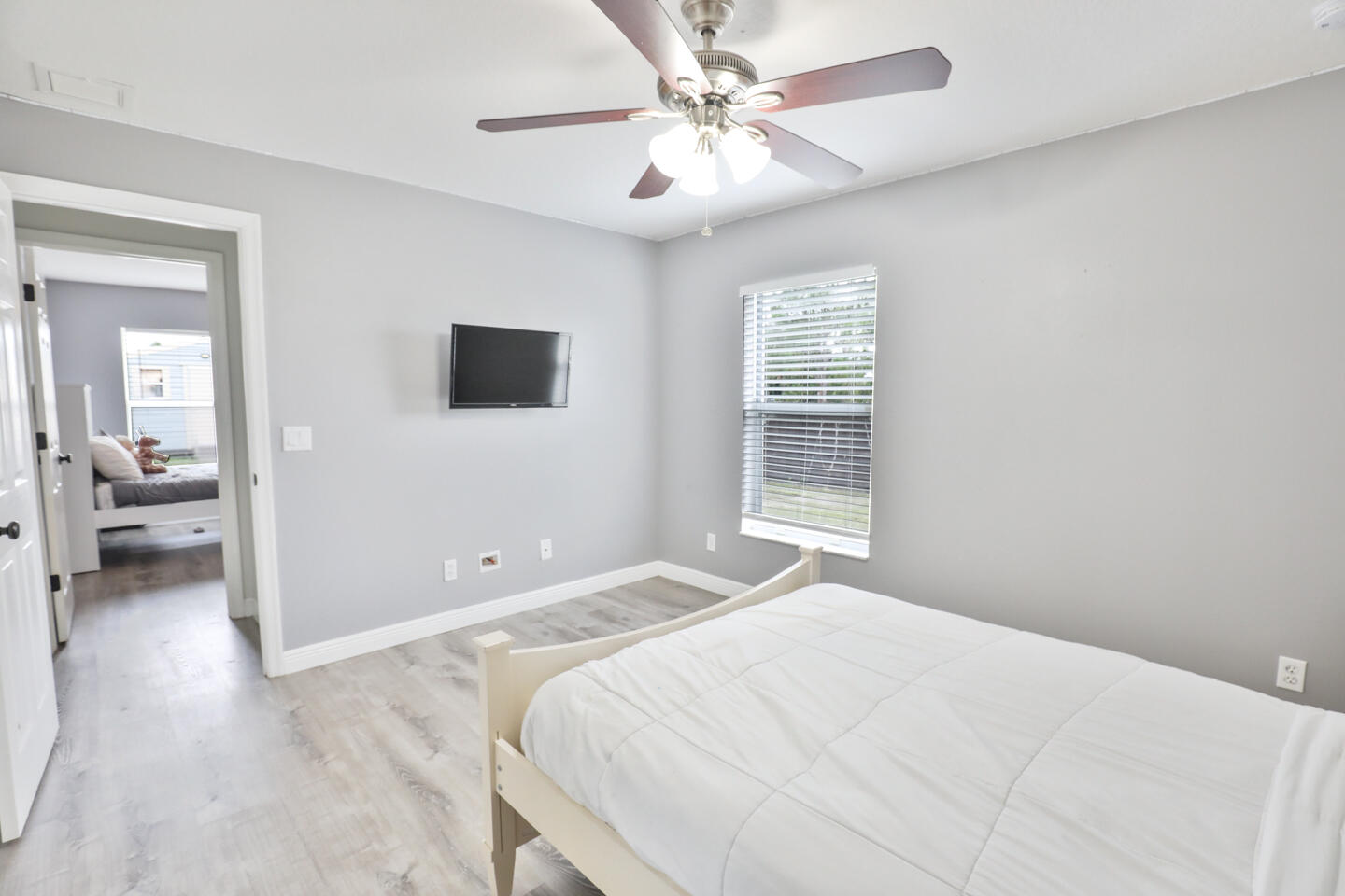 270 SW Voltair Terrace