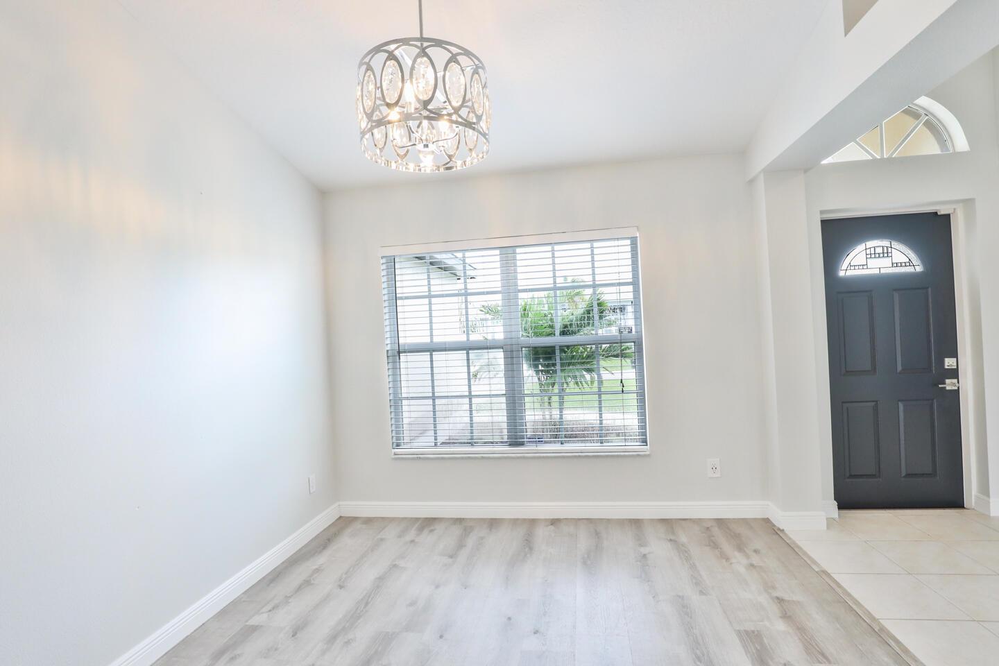 270 SW Voltair Terrace