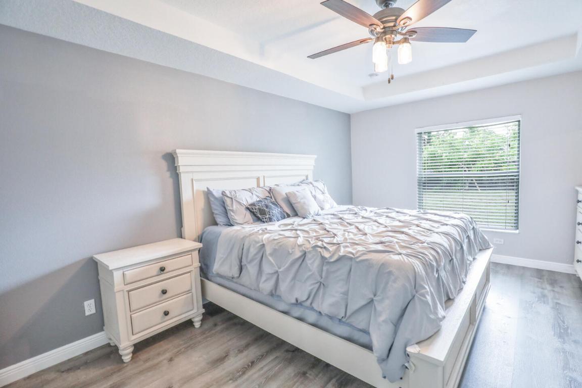 270 SW Voltair Terrace