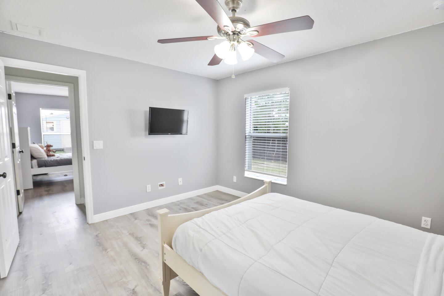 270 SW Voltair Terrace