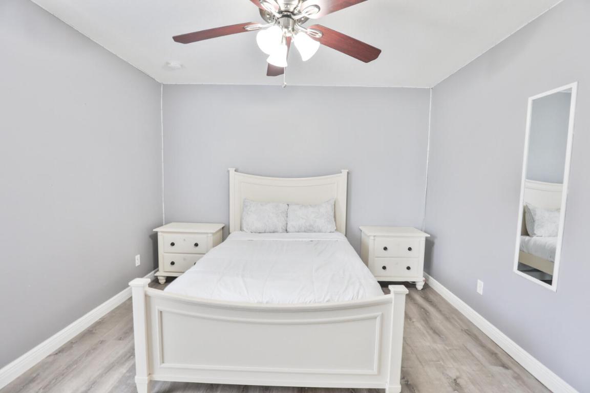 270 SW Voltair Terrace