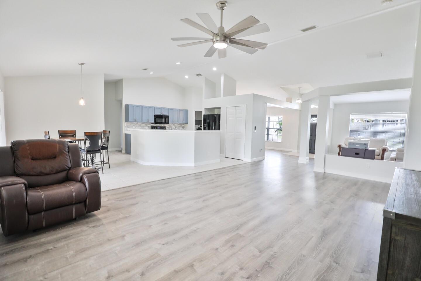 270 SW Voltair Terrace