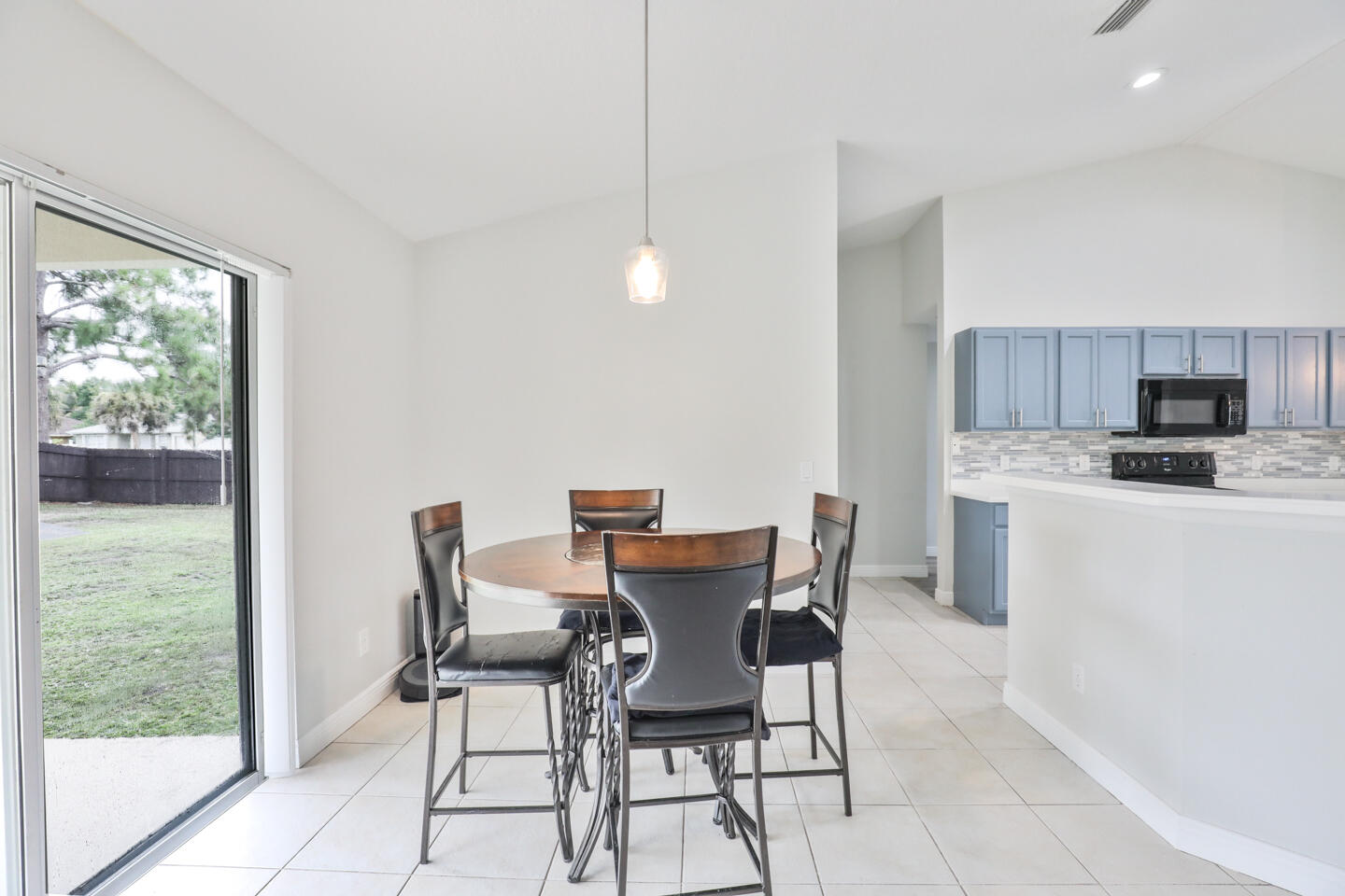 270 SW Voltair Terrace