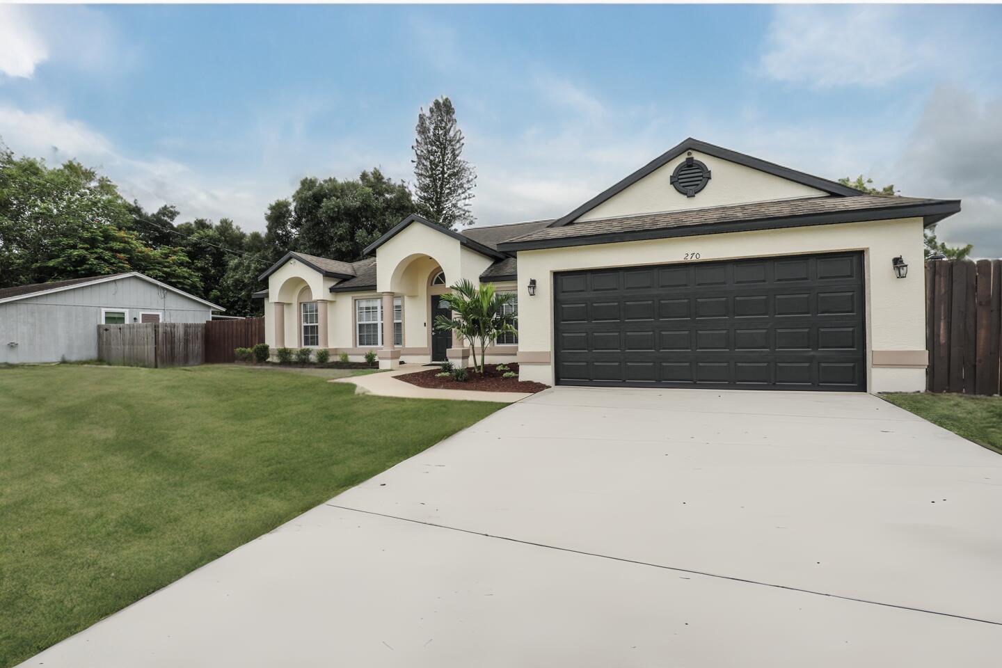 270 SW Voltair Terrace