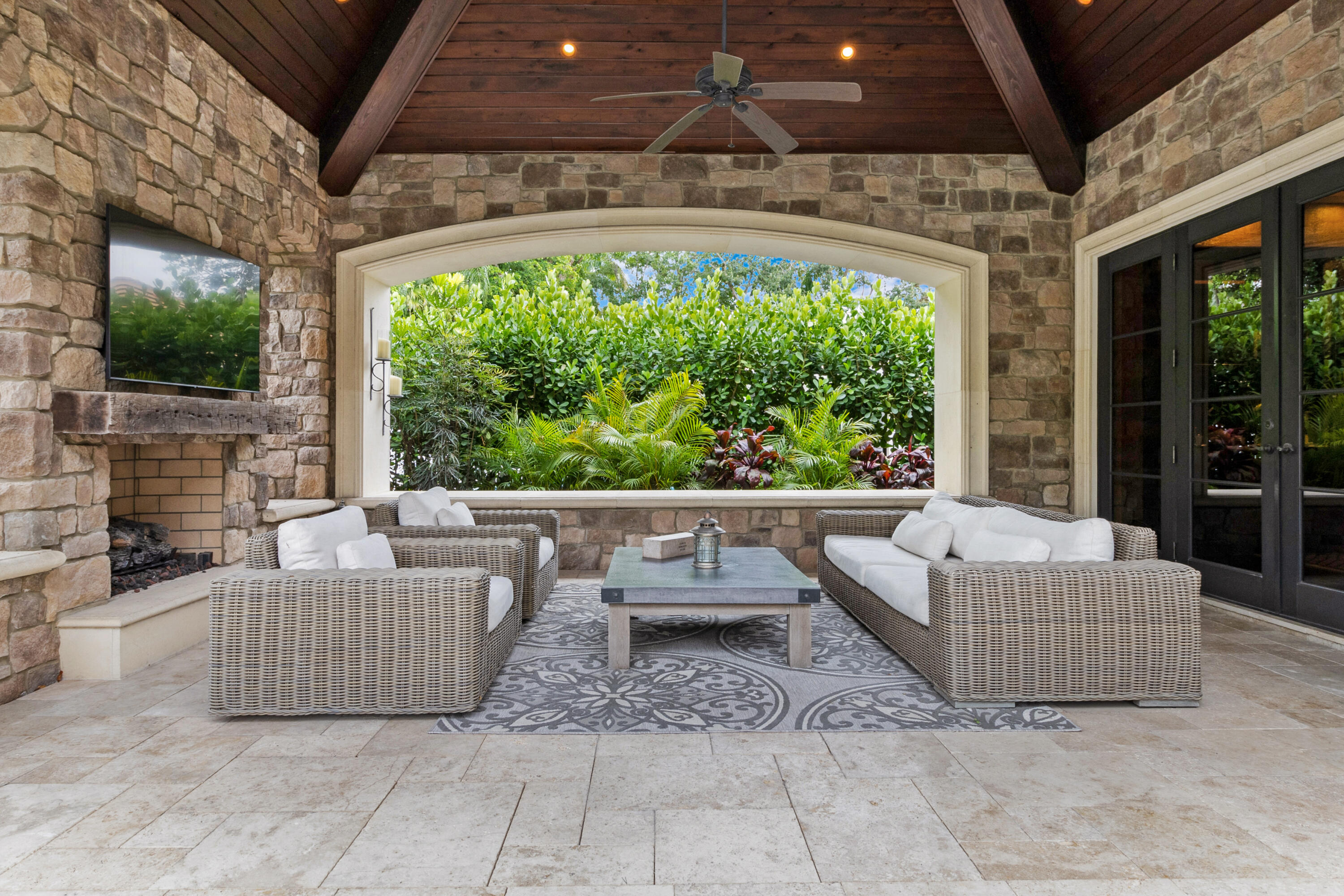 10213 Vestal Court