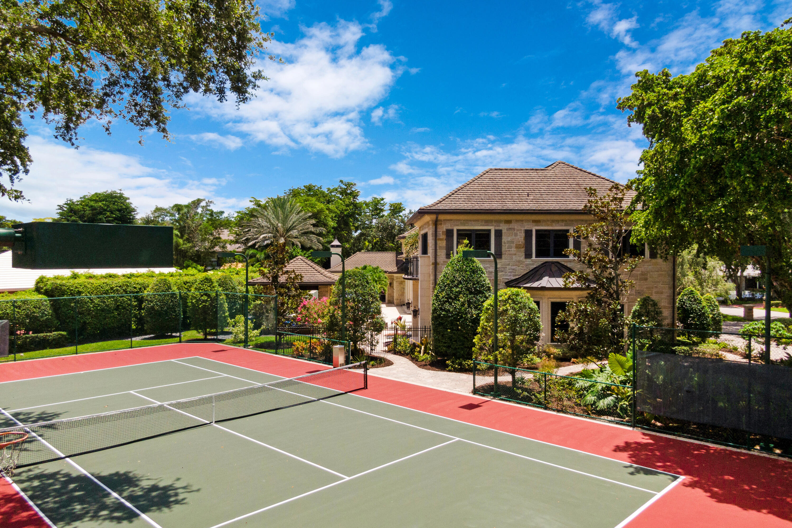 10213 Vestal Court