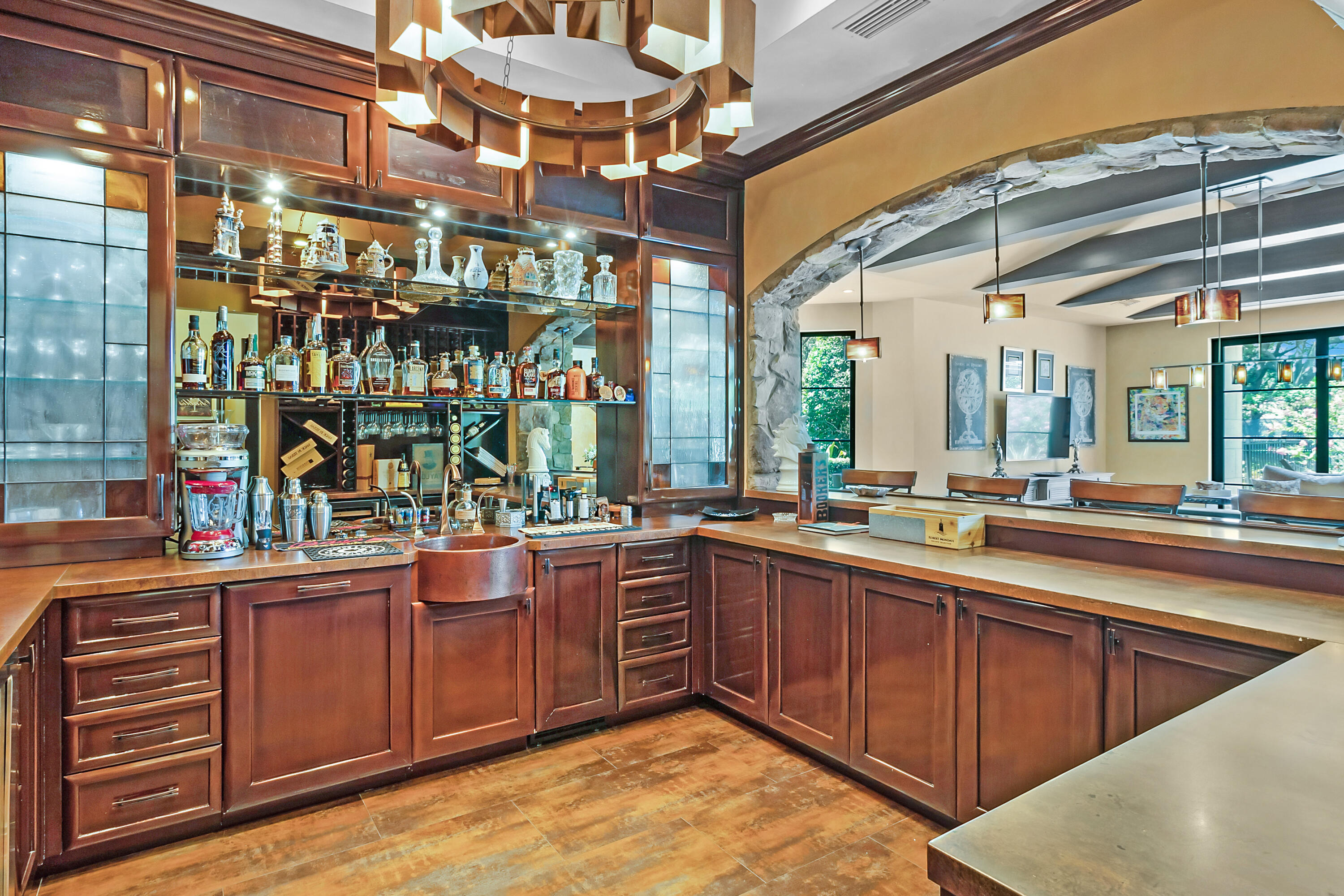 10213 Vestal Court