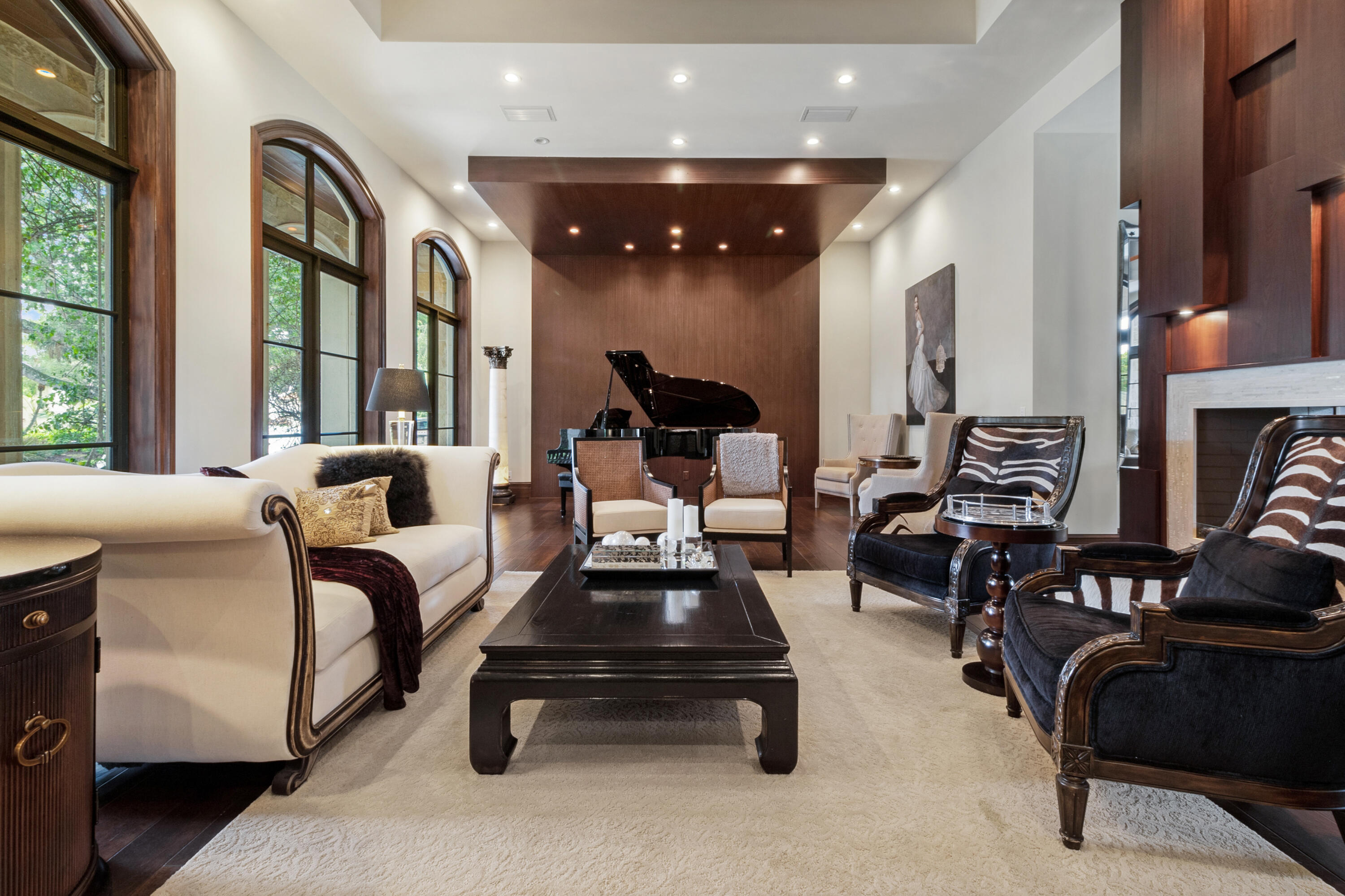 10213 Vestal Court