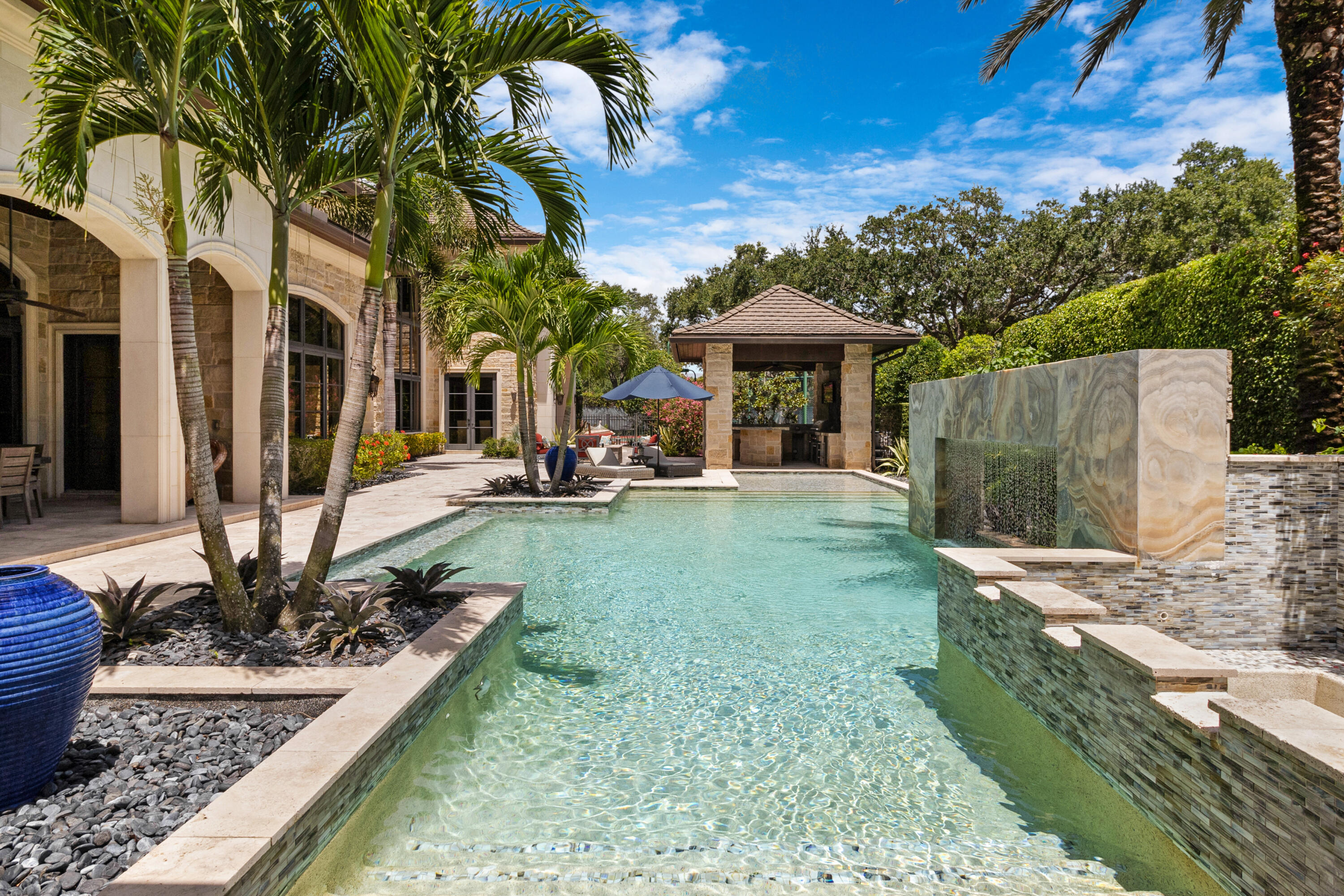 10213 Vestal Court