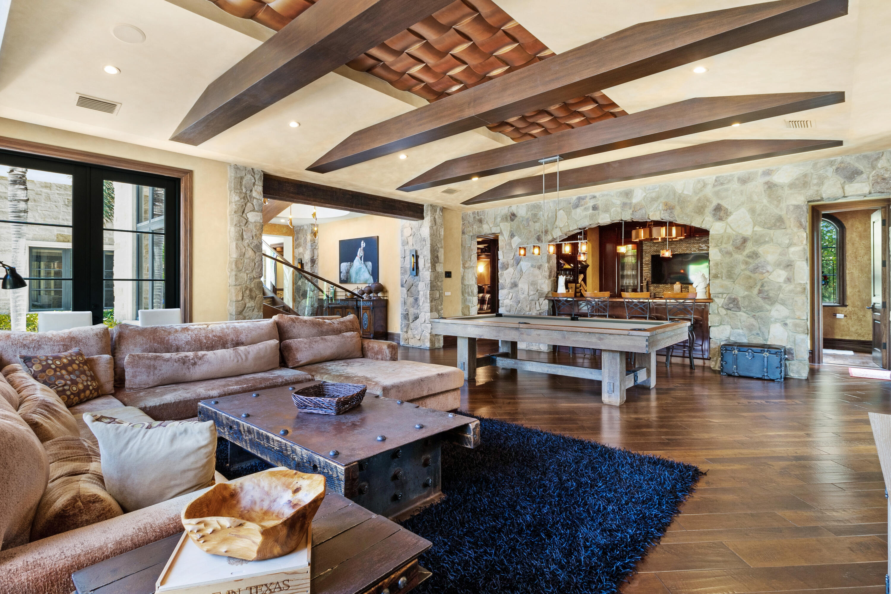 10213 Vestal Court