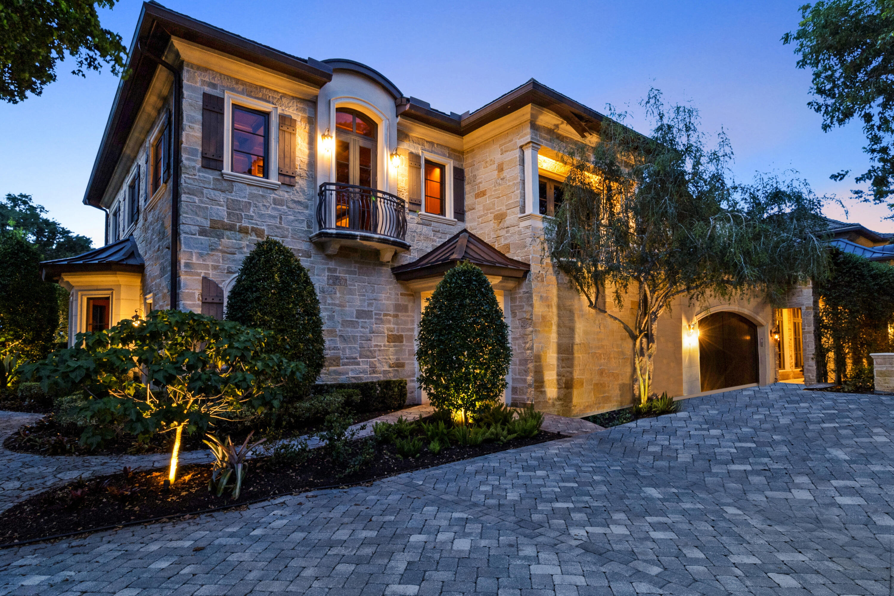 10213 Vestal Court