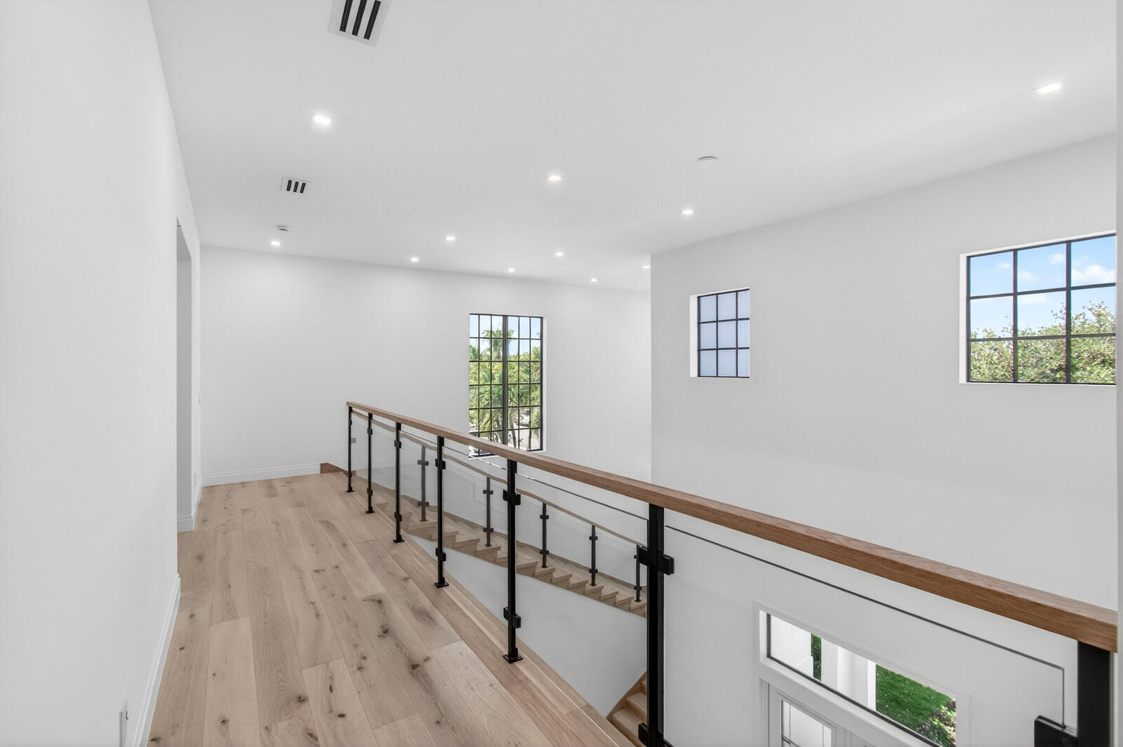 354 Leigh Road