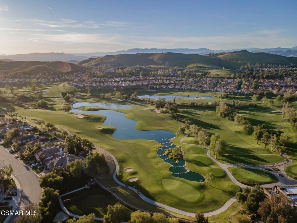 758 Larchmont Street