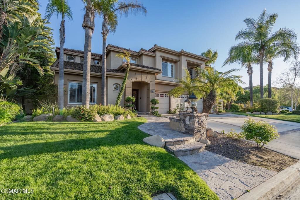 758 Larchmont Street