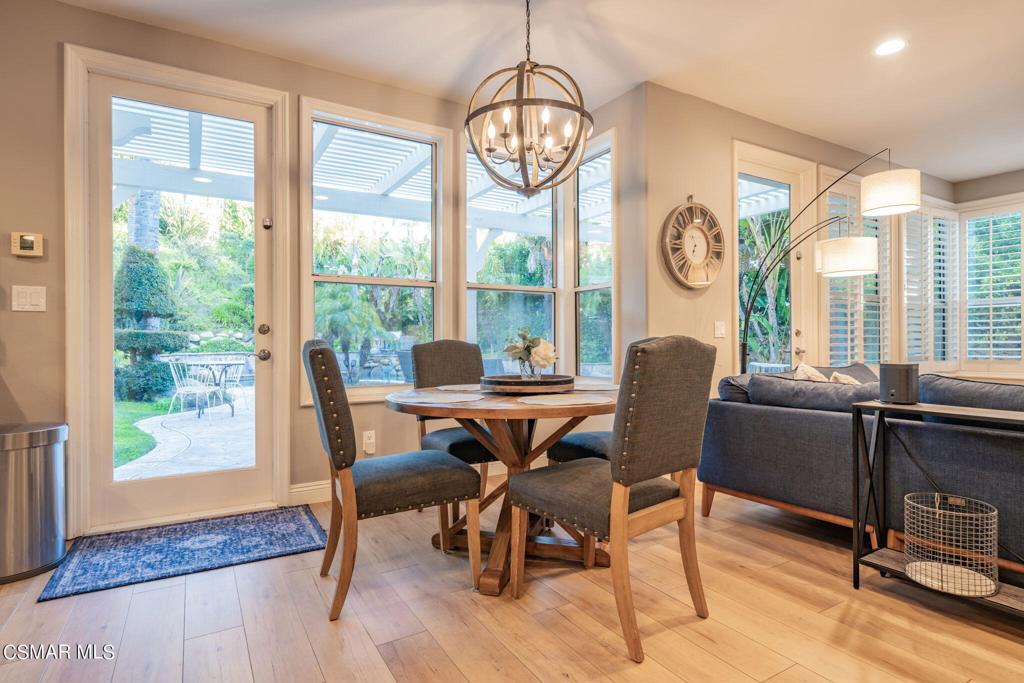 758 Larchmont Street