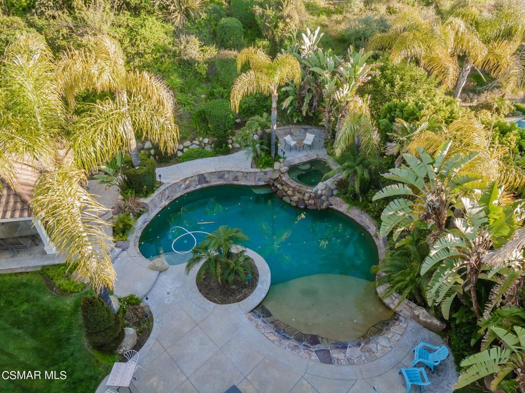 758 Larchmont Street