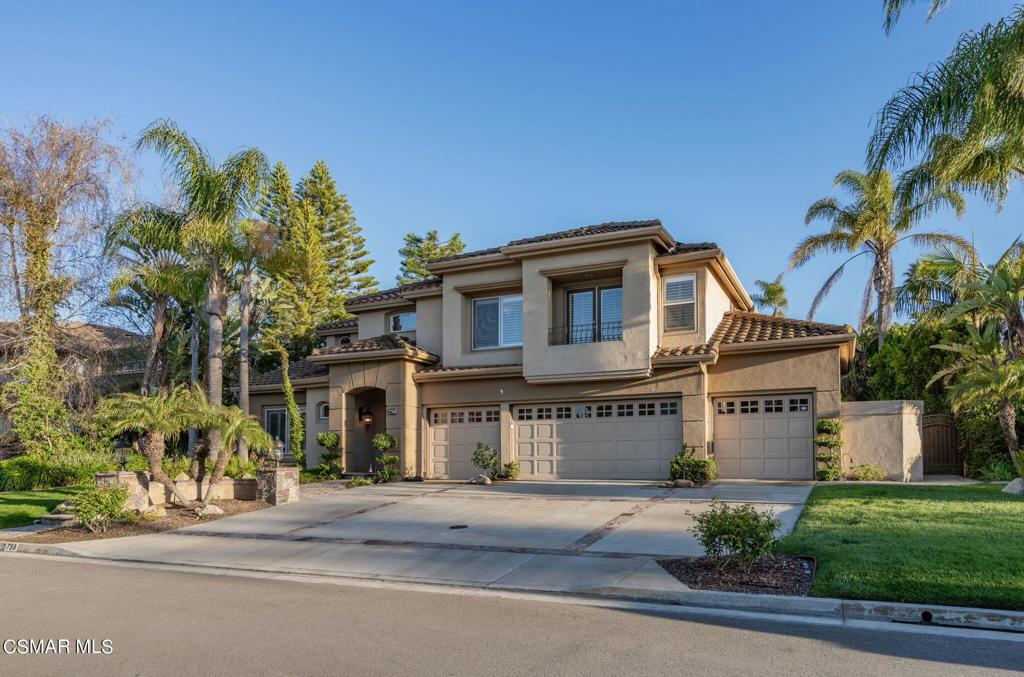 758 Larchmont Street