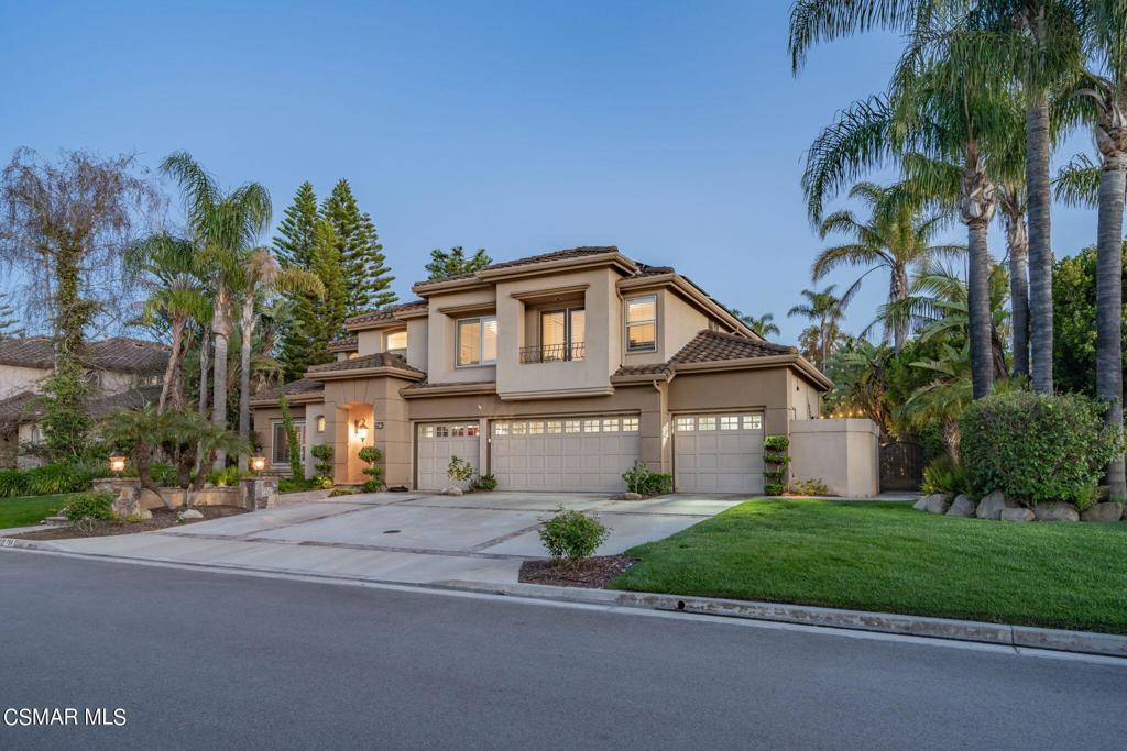 758 Larchmont Street