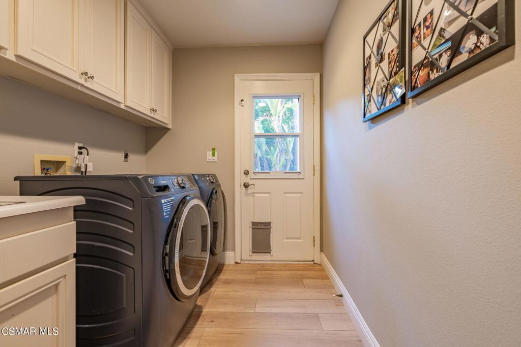 758 Larchmont Street