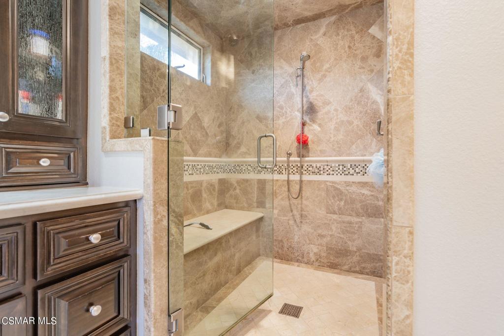 758 Larchmont Street