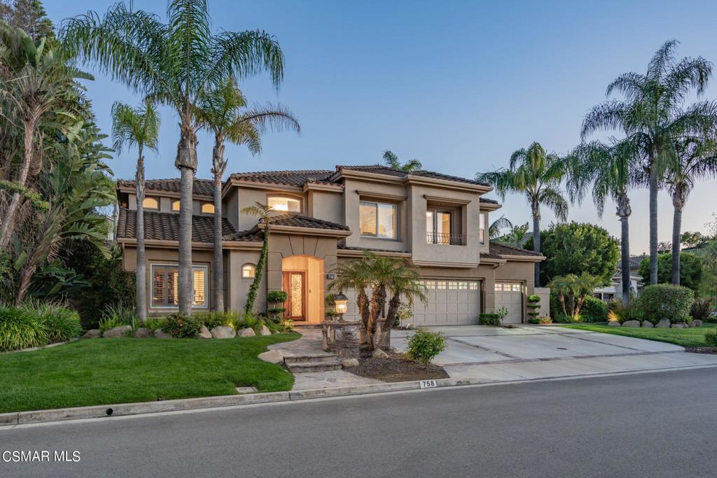 758 Larchmont Street