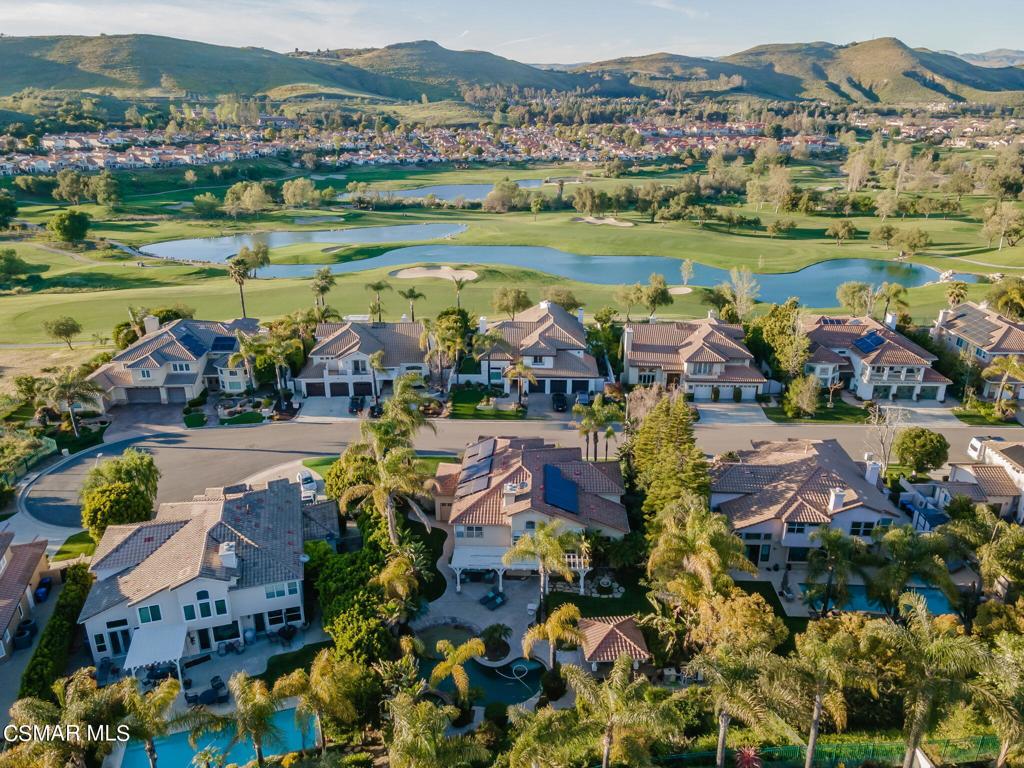 758 Larchmont Street