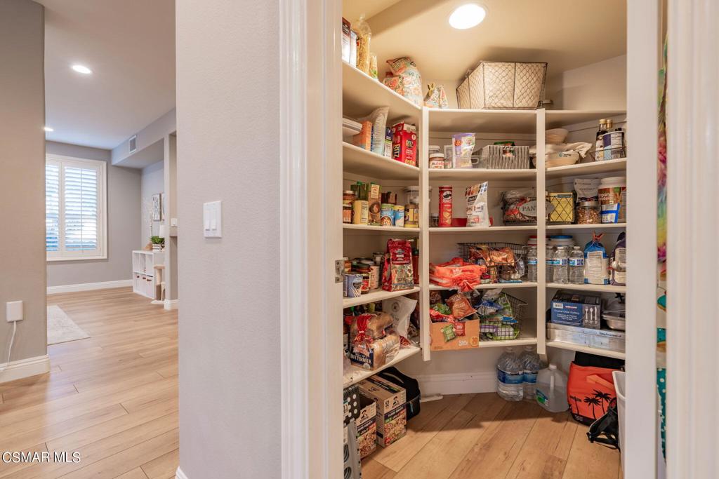 758 Larchmont Street