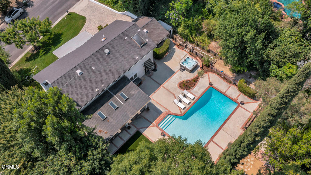 5019 Calvin Avenue