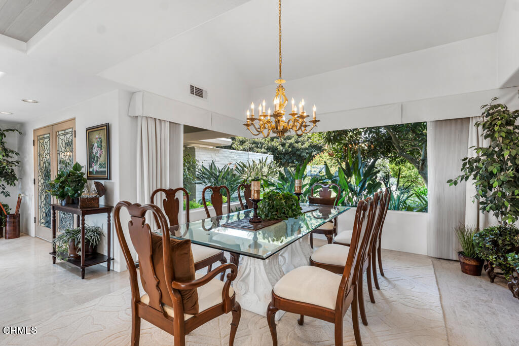 3151 Calle De Debesa