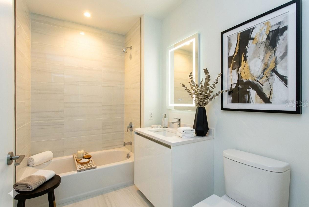 400 CENTRAL AVE #1008