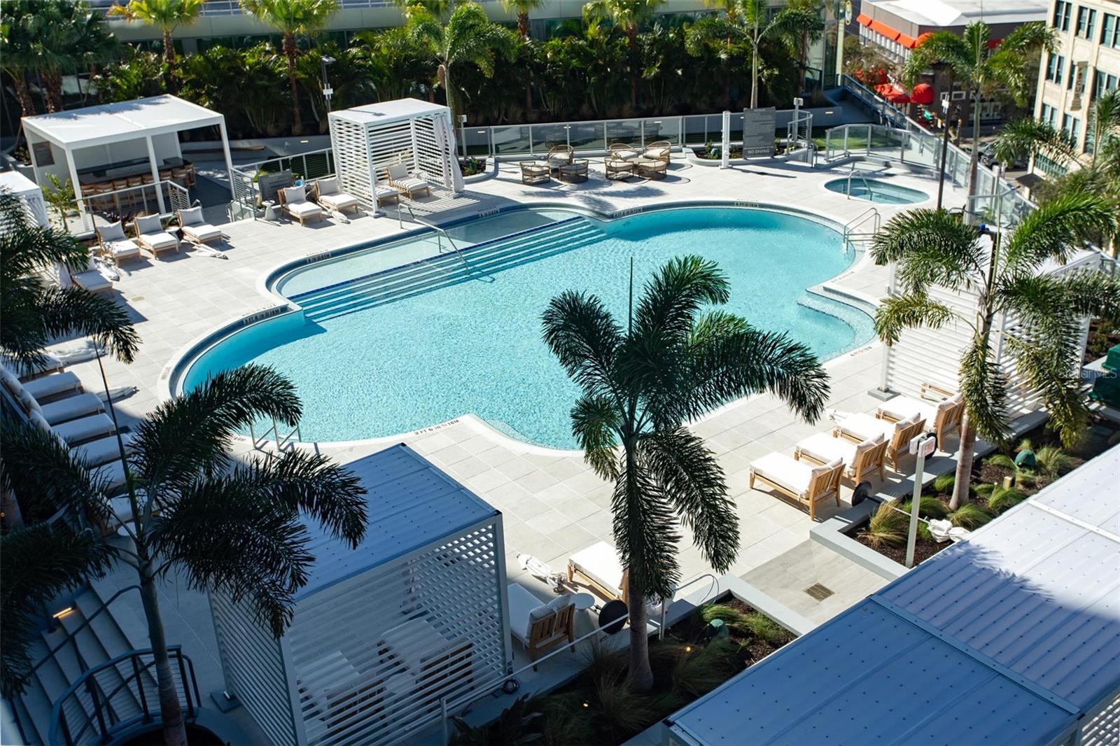 400 CENTRAL AVE #1008